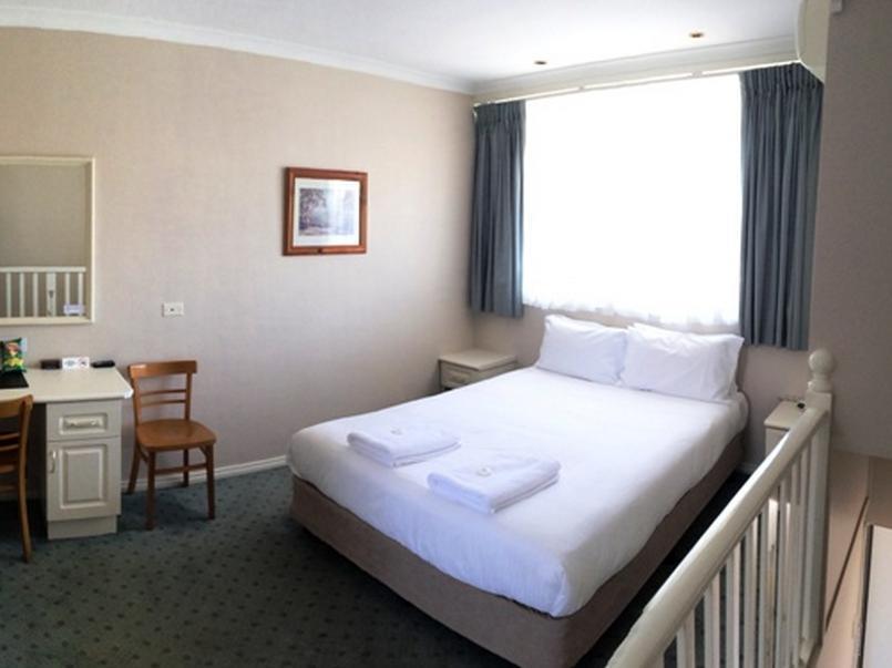 Coachman Hotel Motel Parkes Exterior foto
